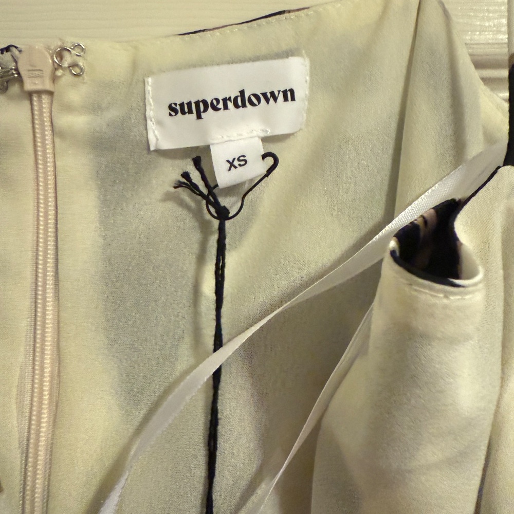 Superdown slip dress - Picture 3 of 4